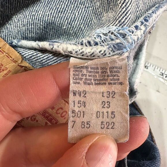 Vintage 80s Levi's 522 Unisex Straight Jeans Blue Denim Medium Wash Size 42x32 - Picture 11 of 16